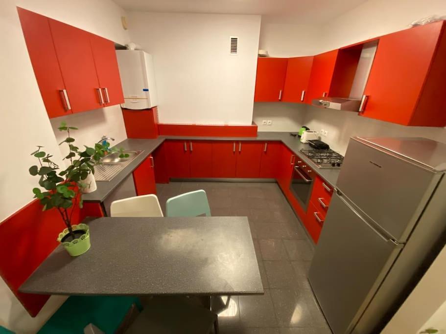 Green Apartment 214 With Private Parking Bucareste Exterior foto