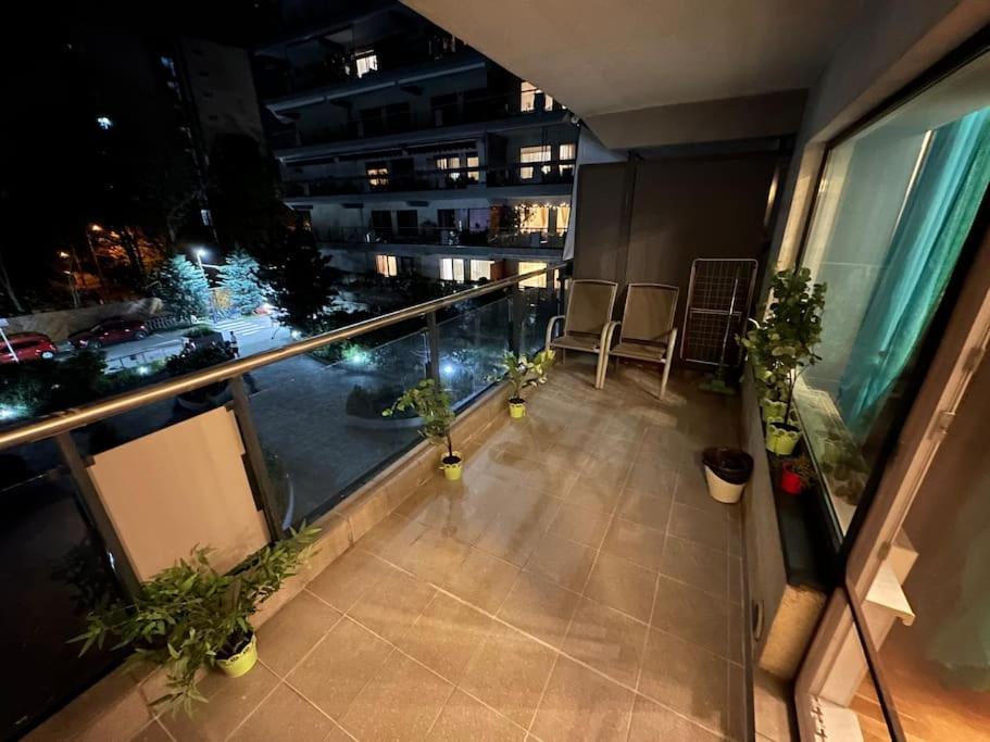 Green Apartment 214 With Private Parking Bucareste Exterior foto