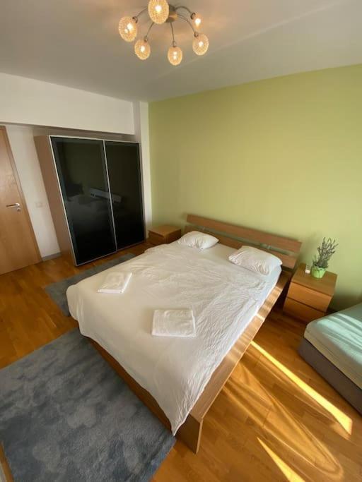 Green Apartment 214 With Private Parking Bucareste Exterior foto
