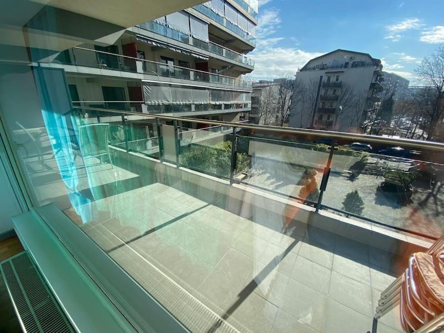 Green Apartment 214 With Private Parking Bucareste Exterior foto